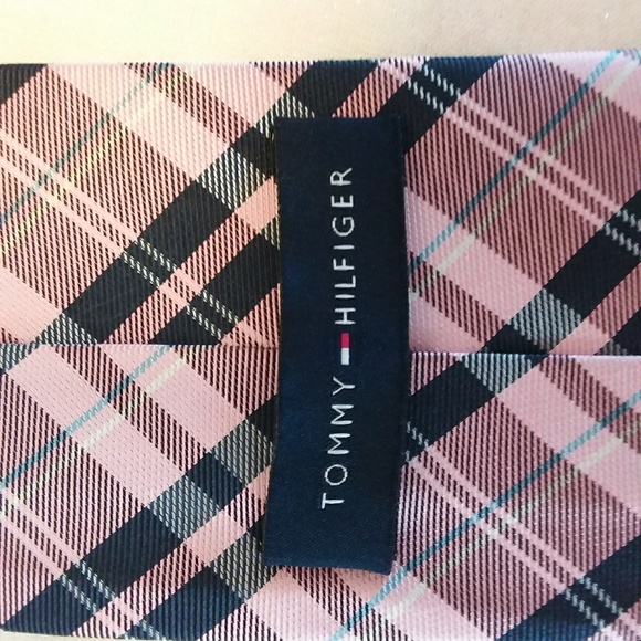 Tommy Hilfiger Men's 100% Silk Classic Tie - Picture 5 of 6